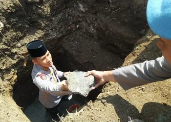 peletakan batu pertama awal pembangunan renovasi masjid Bhayangkara Kota Batu