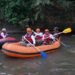 Pj Wali Kota Batu Aries Agung Paewai ikut turun sungai melepas secara simbolis peserta susur dan bersih Sungai Brantas, Kamis (27/7/2023).