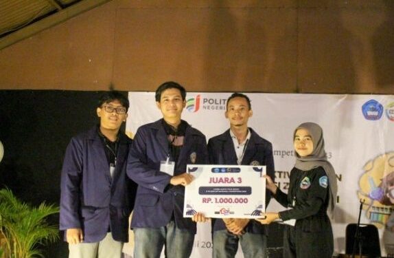 Tim mahasiswa Jurusan Teknik Elektro meraih Juara 3 di tingkat nasional.