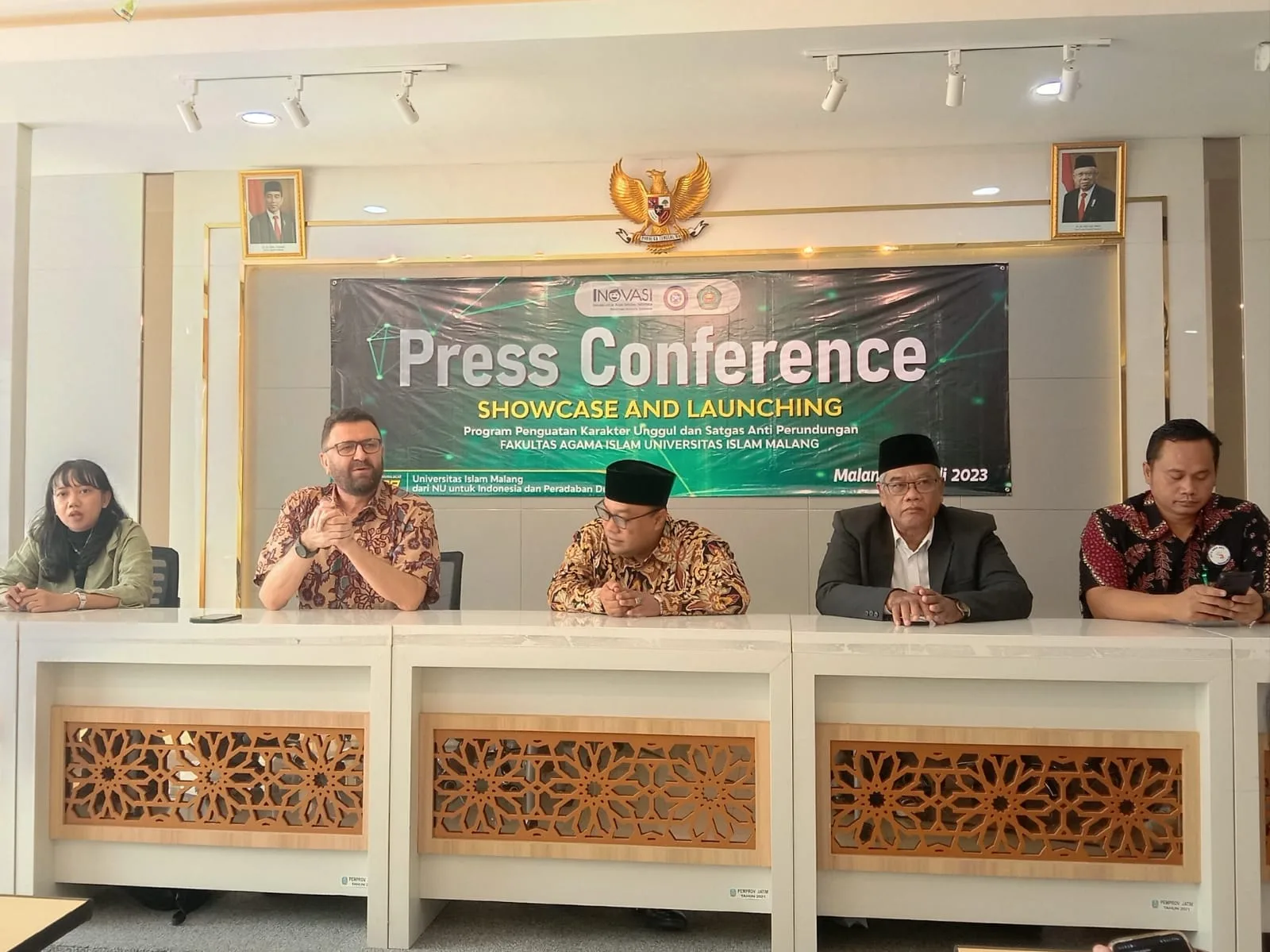 Konferensi pers showcase dan launching Program Penguatan Karakter Unggul dan Satgas Anti Perundungan Fakultas Agama Islam Unisma. 