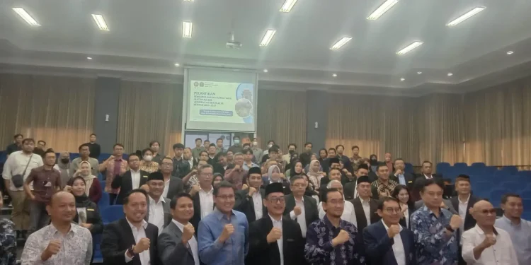 Pelantikan pengurus daerah IKA UB Jatim di Gedung Magister FEB UB