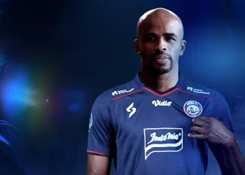 Greg Nwokolo resmi bergabung ke Arema FC untuk Liga 1 2023.