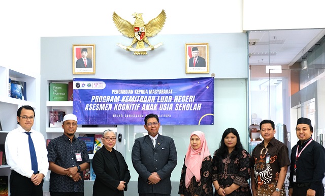 Pengabdian Masyarakat Fakultas Psikologi UM di Brunei Darussalam. 