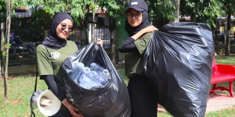 bank sampah kota malang dan mahasiswa UMM Prodi Komunikasi