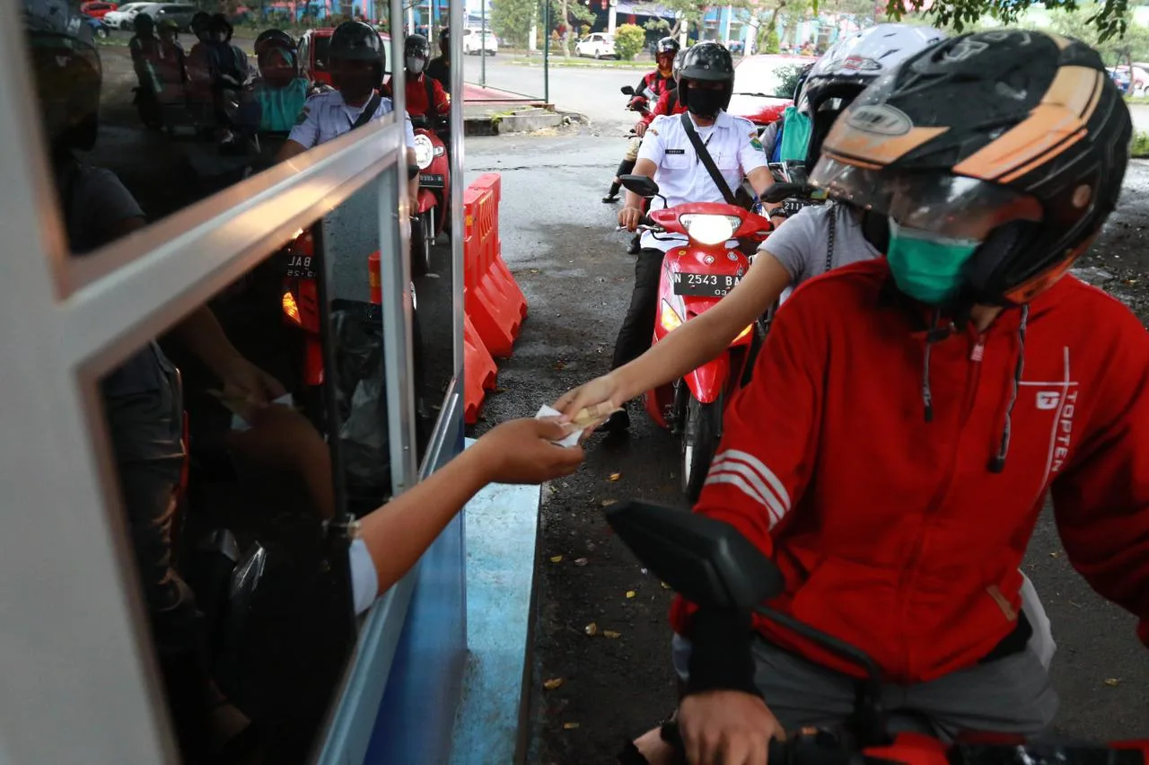 Pelayanan E-Parkir di Stadion Gajayana, Kota Malang yang digagas di pemerintahan Wali Kota Malang Sutiaji.