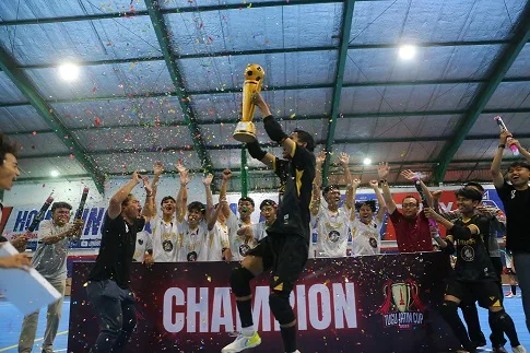 SMK 2 Surabaya juarai Tugu Jatim Futsal Cup 2023.