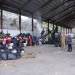 Suasana penanganan sampah di TPA Tlekung Kota Batu.