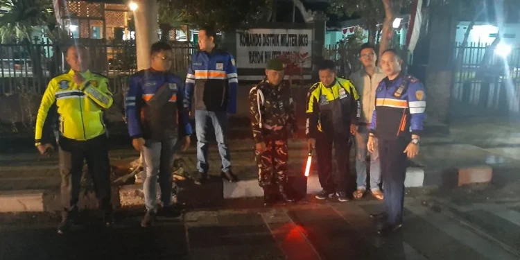 Penggantian speed trap karet ban yang ada di Jalan Kahuripan, Kota Malang.