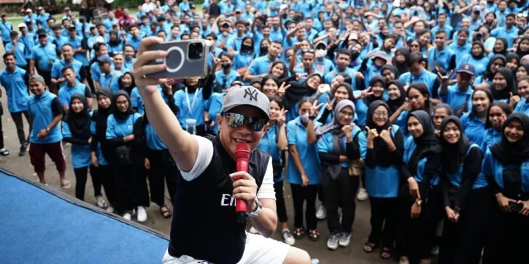 Suasana mahasiswa di IKIP Budi Utomo Malang.