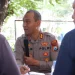 Kapolres Malang, AKBP Putu Kholis Aryana berdialog dengan pedagang Stadion Kanjuruhan terkait relokasi.
