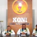 Ketua KONI Kota Batu, Sentot Ari Wahyudi (tengah), bersama jajaran dalam konferensi pers, Kamis (31/8/2023).