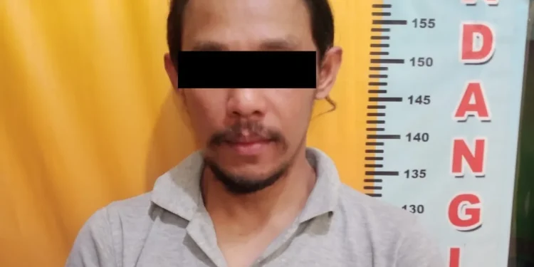AG, tersangka penganiayaan yang sempat buron kini diamankan polisi.