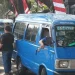 Para sopir angkot mengeluhkan penyaluran subsidi BBM.