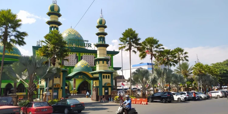 Masjid An-Nuur Kota Batu menjadi salah satu tempat yang dilarang dipasang baliho kampanye.