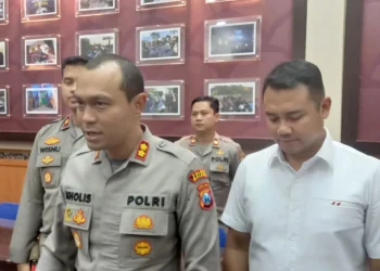 Kapolres Malang, AKBP Putu Kholis Aryana beserta jajaran.