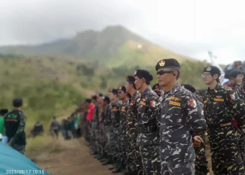 Acara longmarch Ansor di lereng Gunung Arjuno dalam rangka HUT RI ke-78.