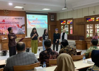 Keseruan penyambutan mahasiswa asing di STIE Malangkucecwara.