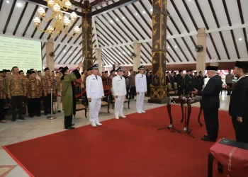 Pengambilan sumpah tiga kepala desa.