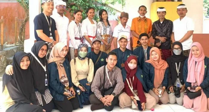 Uin Malang,KKN UIN Malang - Empat Mahasiswa UIN Malang Jadi Peserta KKN Moderasi Beragama di Tanah Toraja