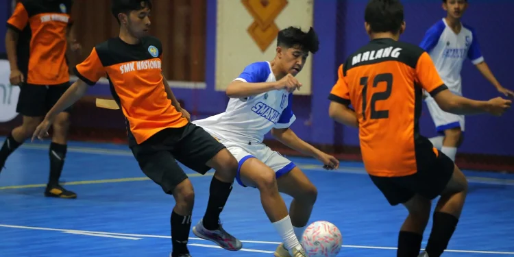 SMAN 2 Malang - SMAN 2 Malang Taklukkan SMK Nasional Malang 4-0