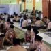 Sesi pendampingan psikoedukasi pubertas sehat oleh mahasiswa.