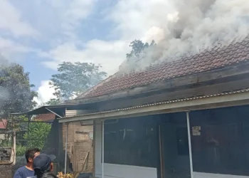 rumah kebakaran