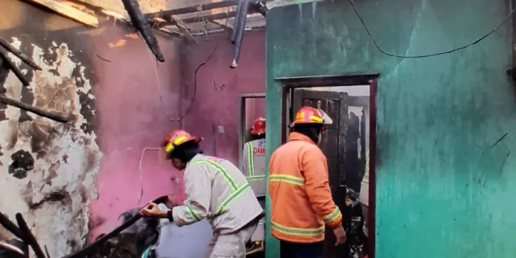 hangus terbakar