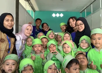 Kegiatan pengabdian masyarakat oleh Dosen Fakultas Psikologi UM di RA Al Jihad Kota Malang.