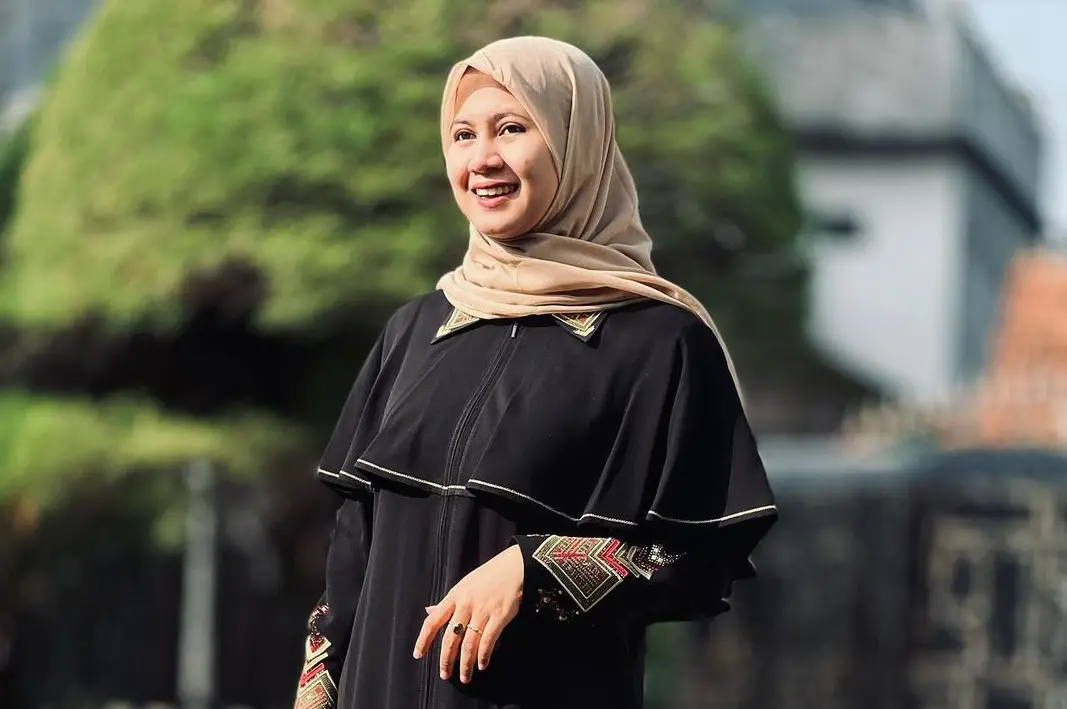Sheila Hasina.