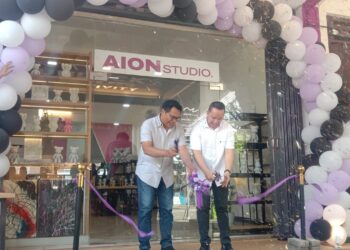 Wakil Wali Kota Malang, Sofyan Edi Jarwoko, bersama Founder Aion Studion meresmikan Aion Studio Malang.