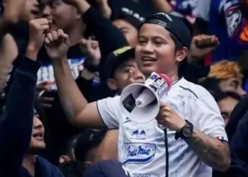 Yonesa, salah satu dirigen Aremania meninggal dunia bertepatan pada HUT Arema FC.