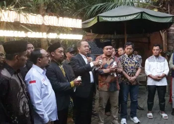 Pelepasan merpati oleh Presiden NGG drh H Puguh Wiji Pamungkas MMN bersama Coach Dr Imam Muhajirin Elfahmi.