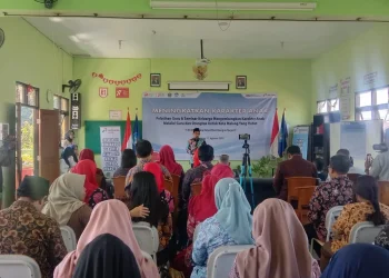 Pelatihan peningkatan karakter anak melalui guru dan orang tua.