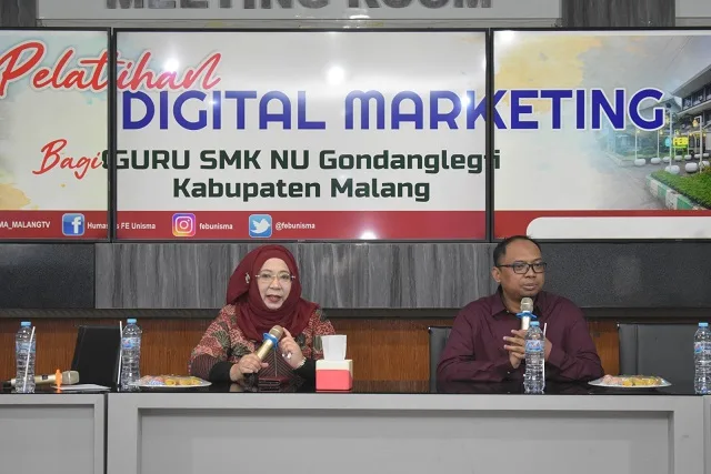 Dekan FEB Unisma, Nur Diana SE MSi, saat memberikan sambutan.