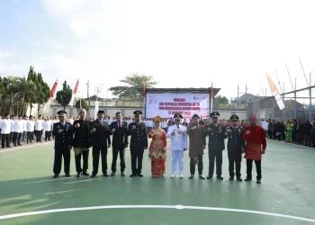 Wali Kota Malang bersama jajaran saat upacara di Lapas Kelas I Malang.