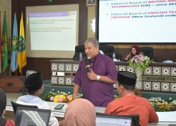 Prof Dr Muhammad Kamarul Kabilan dari University Sains Malaysia saat menyampaikan materi.