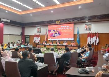Pemaparan dan diskusi hasil Survei Opini Publik Jatim 2023 dalam kegiatan Bincang Politik Nasional di kampus UMM.