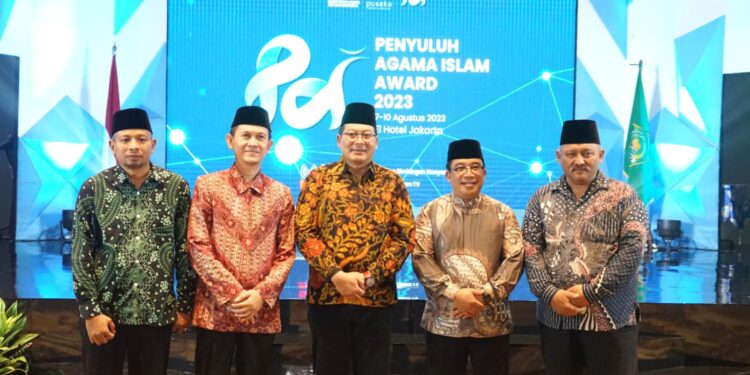 Wakil Bupati Malang, Didik Gatot Subroto hadir dalam Penyuluh Agama Islam Awards 2023.