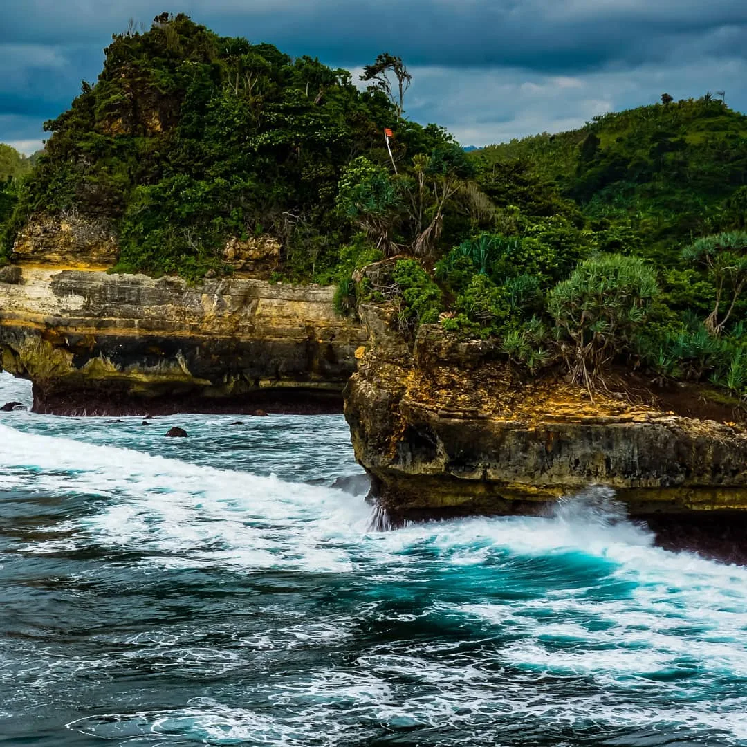 Potret Pantai Batu Bengkung. 