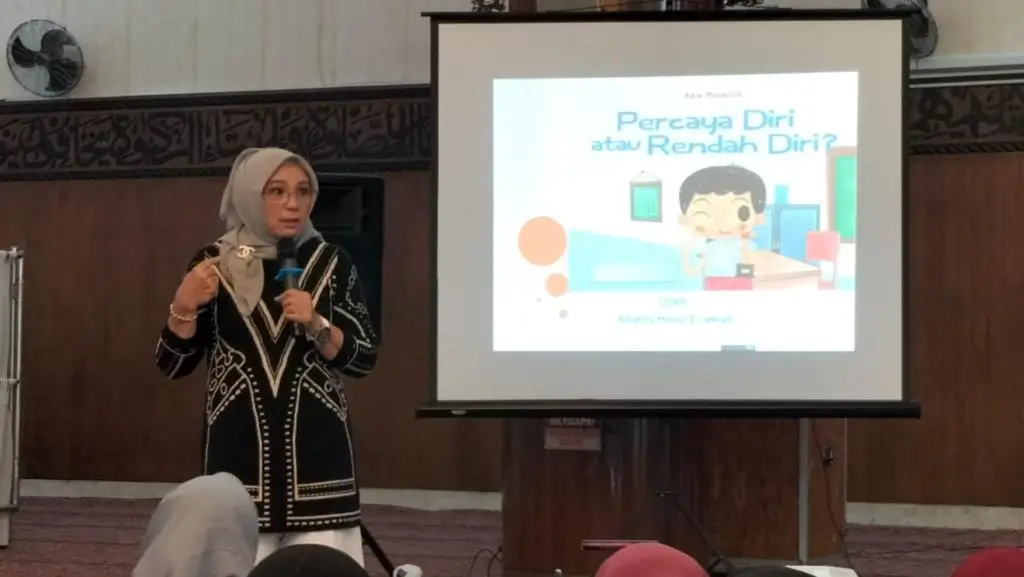 Dra Sherly Hesti Erawati MM.
