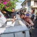 Pj Walikota Batu, Aries Agung Paewai saat melihat langsung sistem tata kelola sampah mandiri milik warga RT 03 RW 12 Desa Pesanggrahan, Kecamatan Batu, Kota Batu.