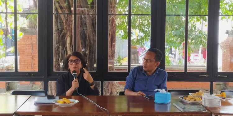 Ketua Yayasan MHM Suciwati dalam konferensi pers pemutusan kerjasama dengan Pemkot Batu soal penyelenggaraan Museum HAM Munir di Kota Batu, Rabu (27/9/2023)