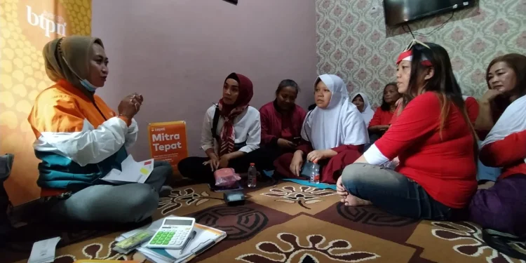 Peranan Community Officer dalam program Tepat Pembiayaan penting guna memastikan usaha para nasabah berkembang.