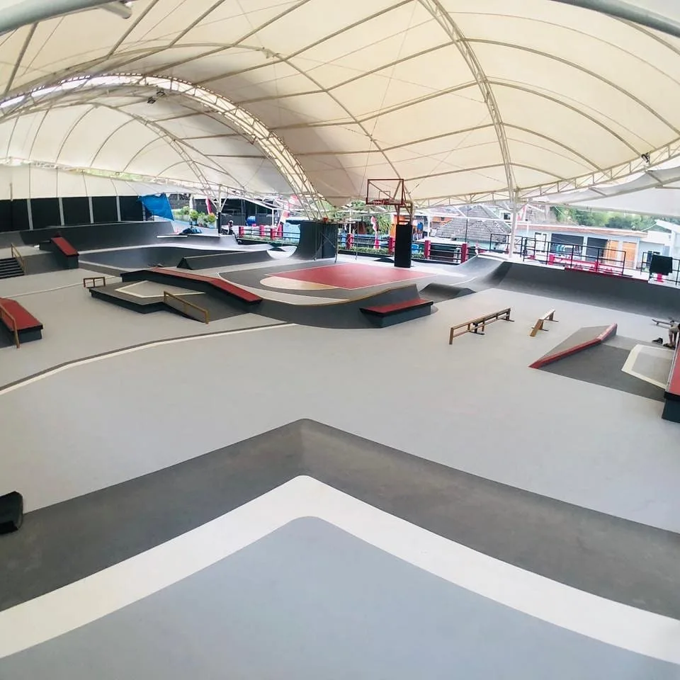 Apocalypse Skatepark, skatepark terbesar di Indonesia.