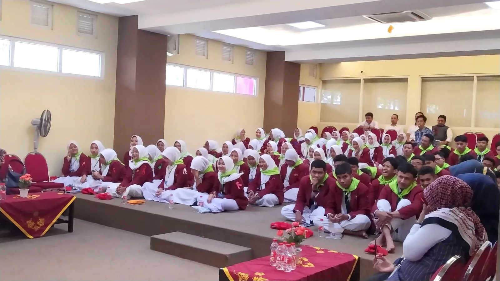 Antusiasme mahasiswa baru Vokasi UMM mengikuti Pesmaba di GKB IV UMM pada Selasa (12/9/2023).