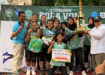 Polres Malang - Polres Malang Serahkan Bantuan Peralatan UMKM untuk Keluarga Korban Kanjuruhan