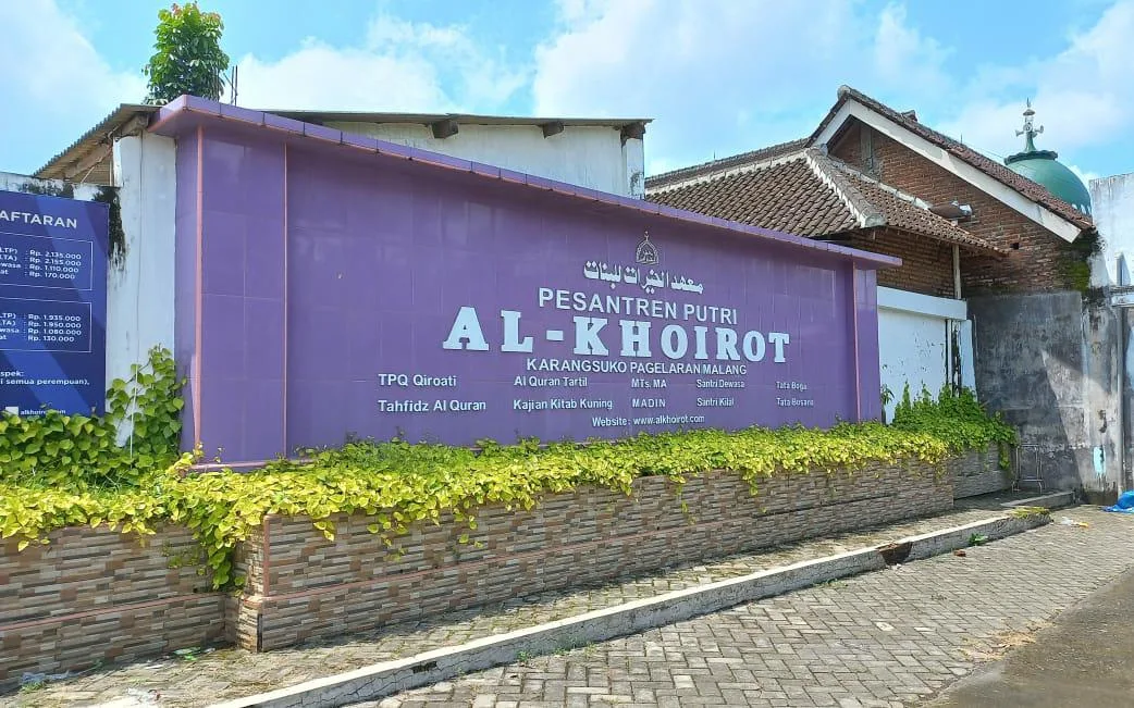 Salah satu Pondok Pesantren Putri di Malang.