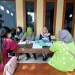 Tim penelitian dan pengabdian masyarakat UM melakukan identifikasi pada ibu hamil di Desa Karangduren.