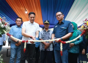 Pj Wali Kota Malang Wahyu Hidayat resmikan urban farming di wilayah Samaam.
