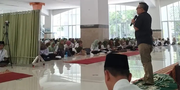 Acara kuliah umum Hari Santri Nasional di Universitas Negeri Malang.